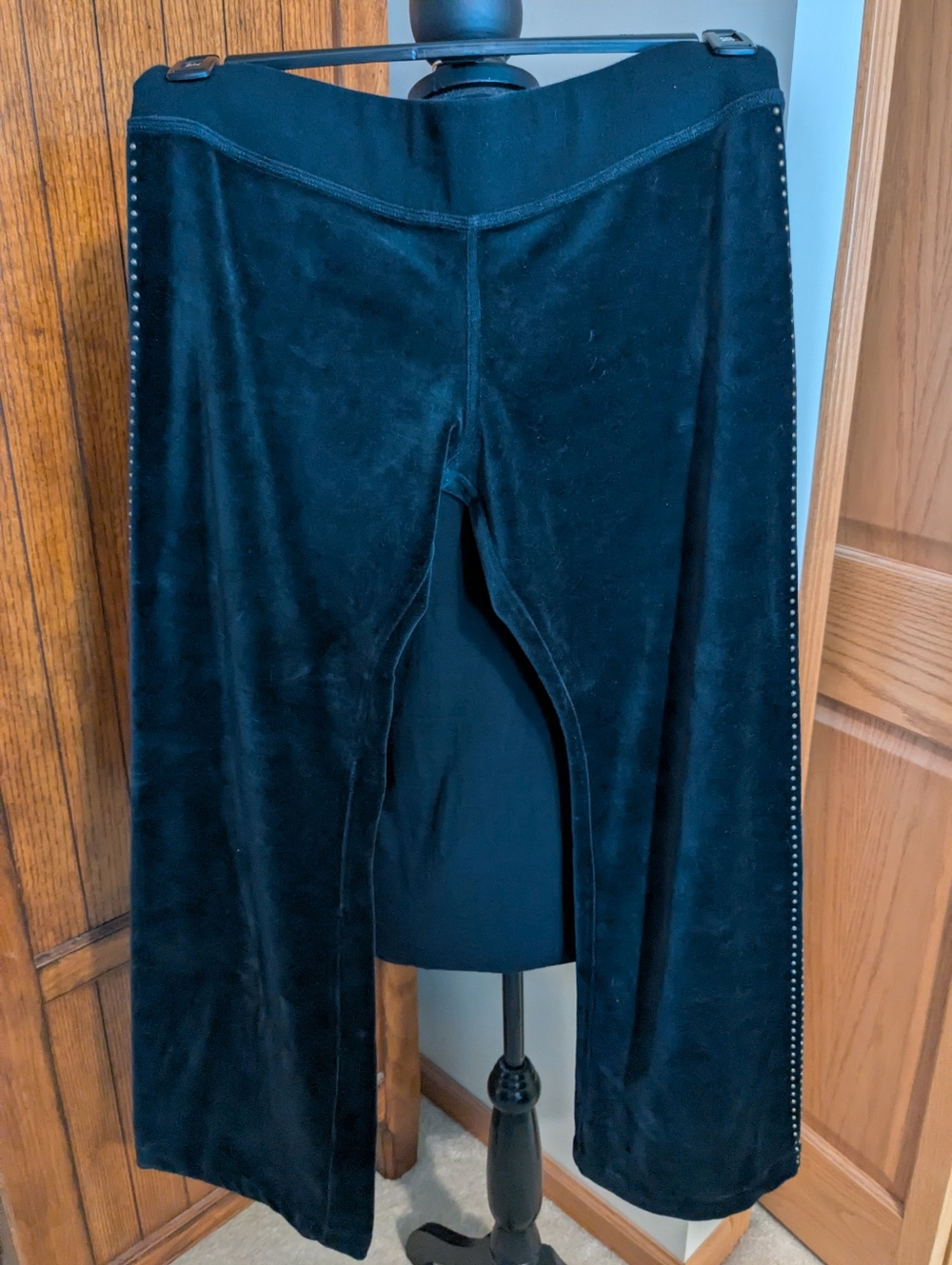EXPRESS Velour Lounge Pants w/Brass Studs down Leg Sides, Sz M, EUC!!!